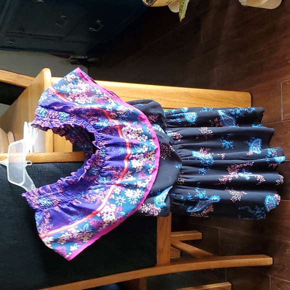 Express Small Black Romper - Picture 2 of 7